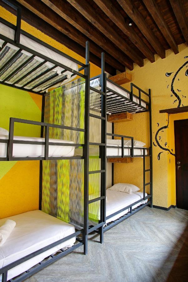 Mexiqui Zocalo Hostel เม็กซิโกซิตี้ ภายนอก รูปภาพ