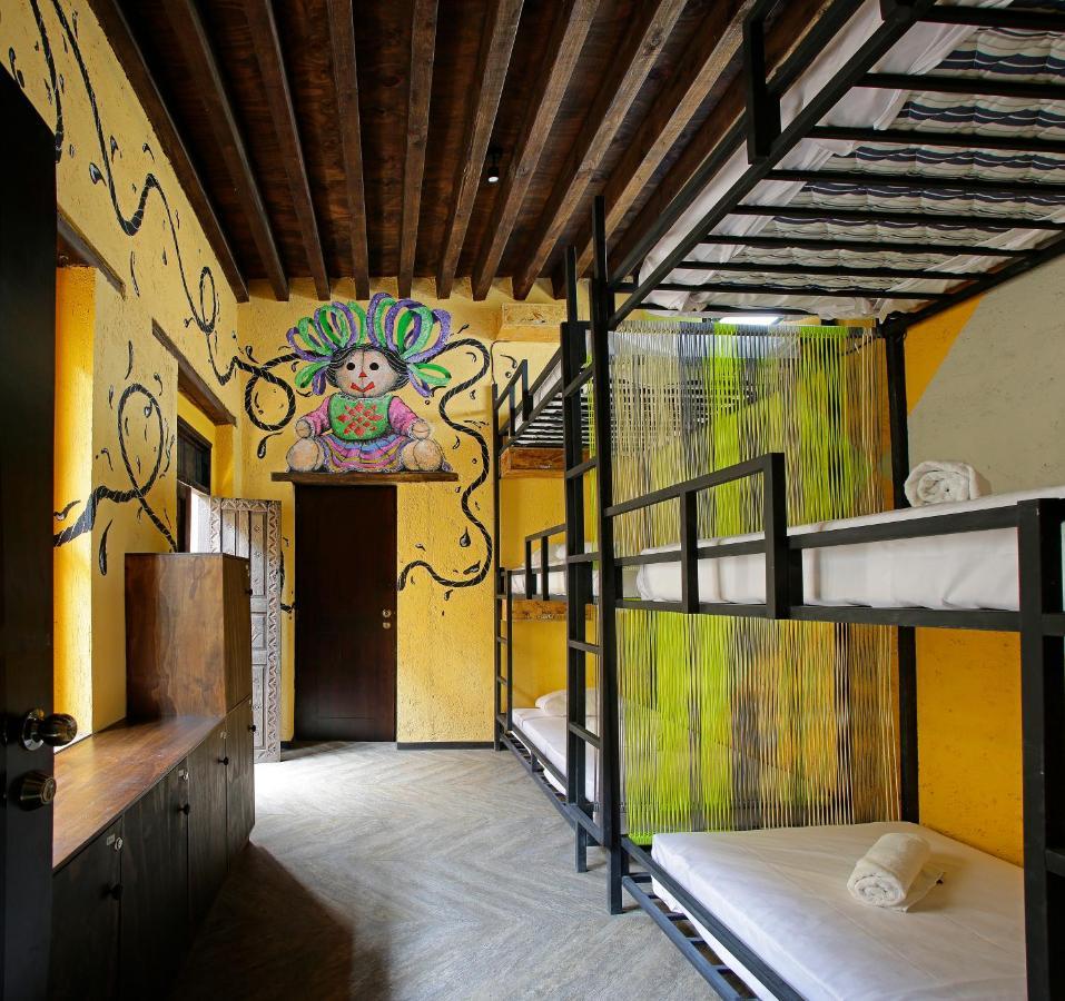 Mexiqui Zocalo Hostel เม็กซิโกซิตี้ ภายนอก รูปภาพ